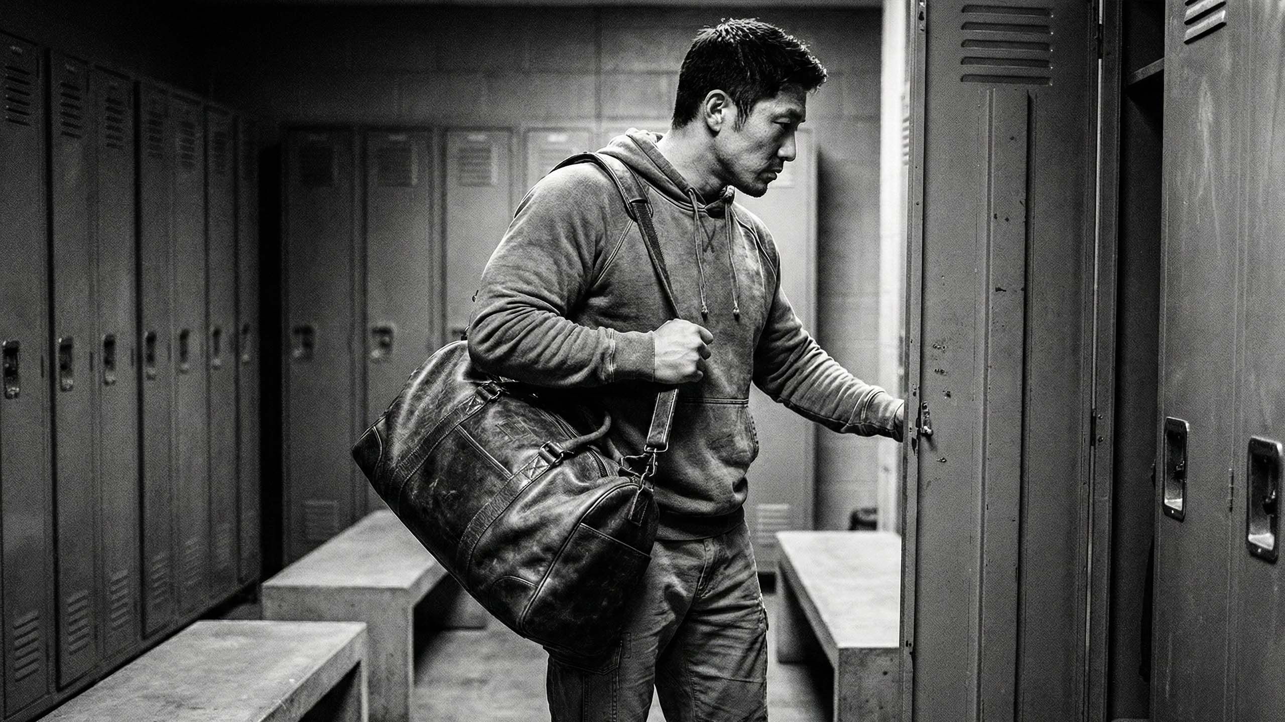 男性的自信を象徴する、強さと落ち着きを示す男性。